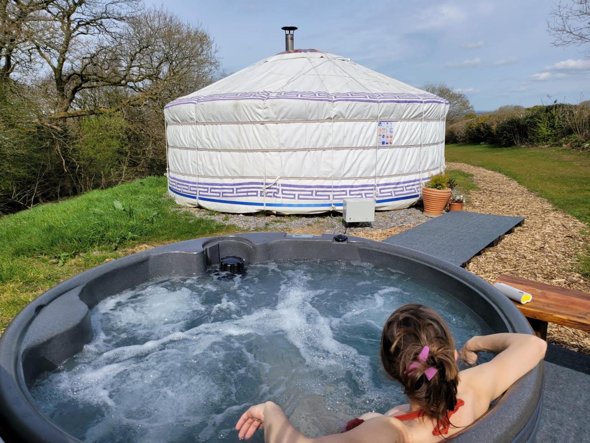 Gilfach Gower Farm Luxury Yurt With Hot Tub 호텔 아만포드 외부 사진