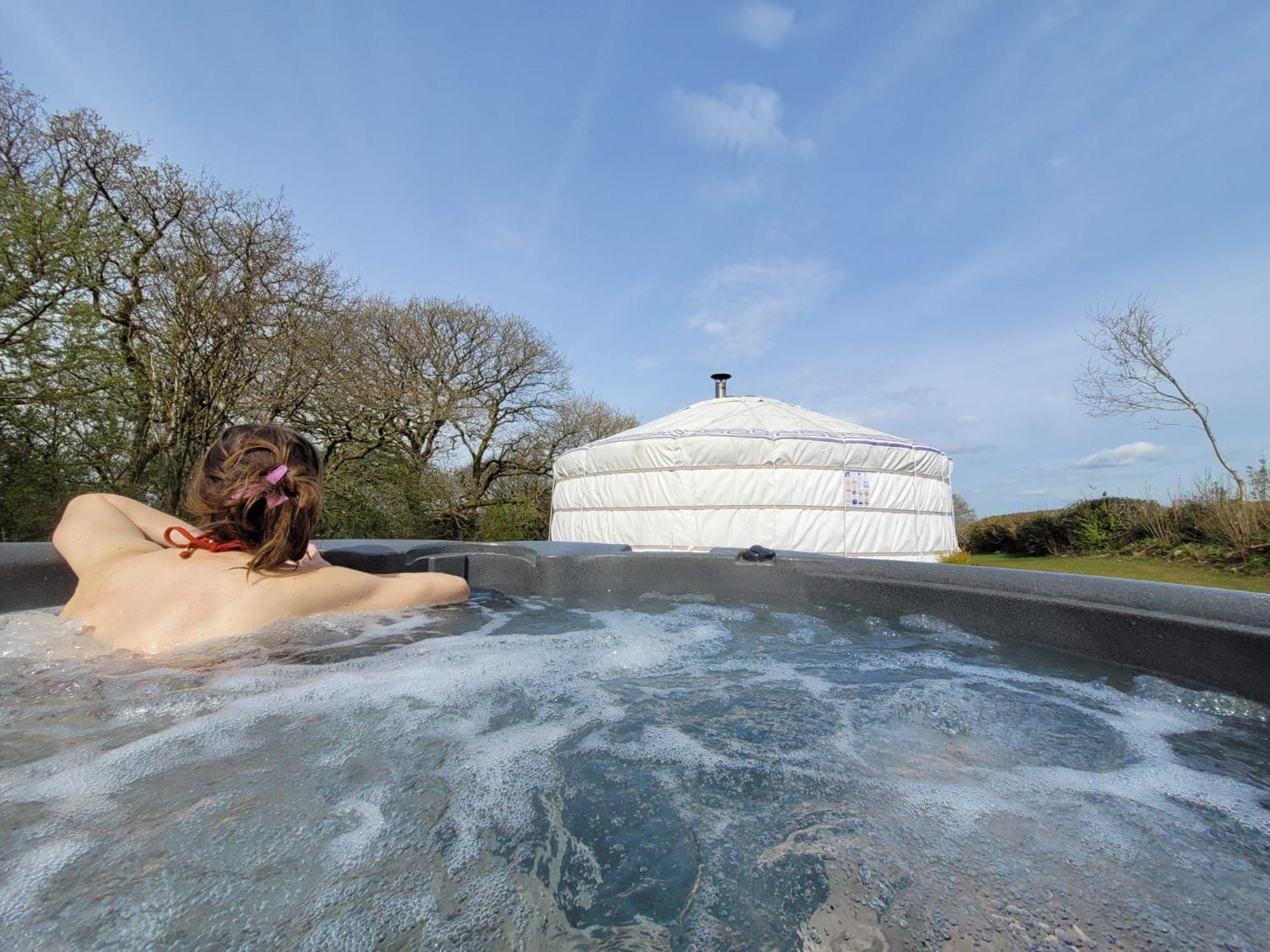 Gilfach Gower Farm Luxury Yurt With Hot Tub 호텔 아만포드 외부 사진