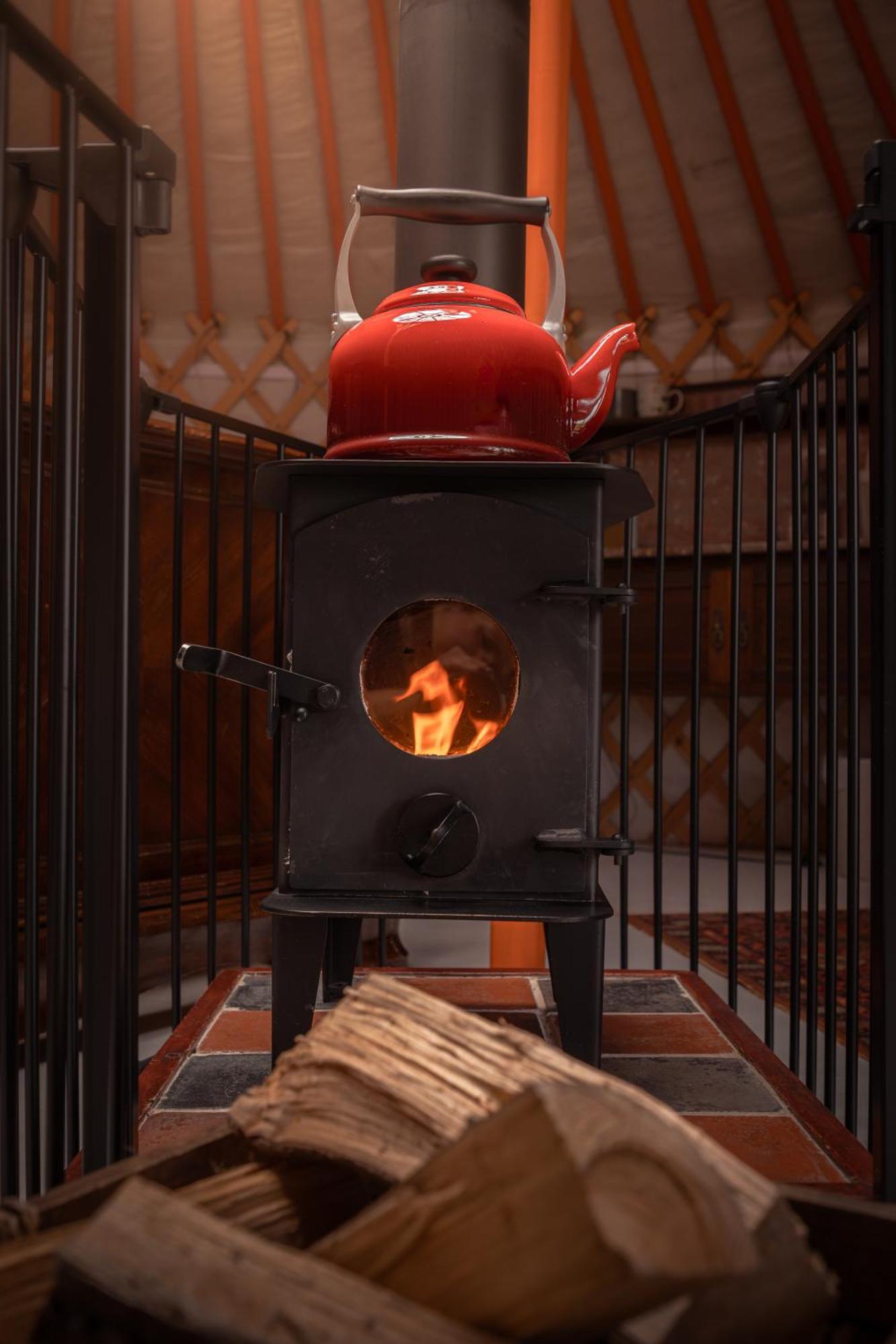 Gilfach Gower Farm Luxury Yurt With Hot Tub 호텔 아만포드 외부 사진