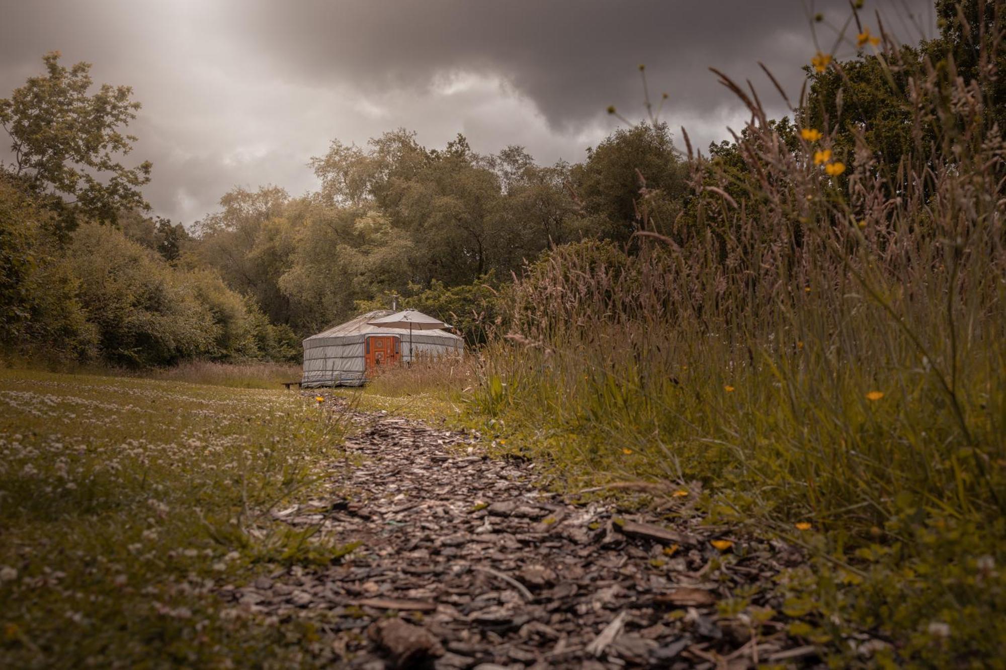 Gilfach Gower Farm Luxury Yurt With Hot Tub 호텔 아만포드 외부 사진