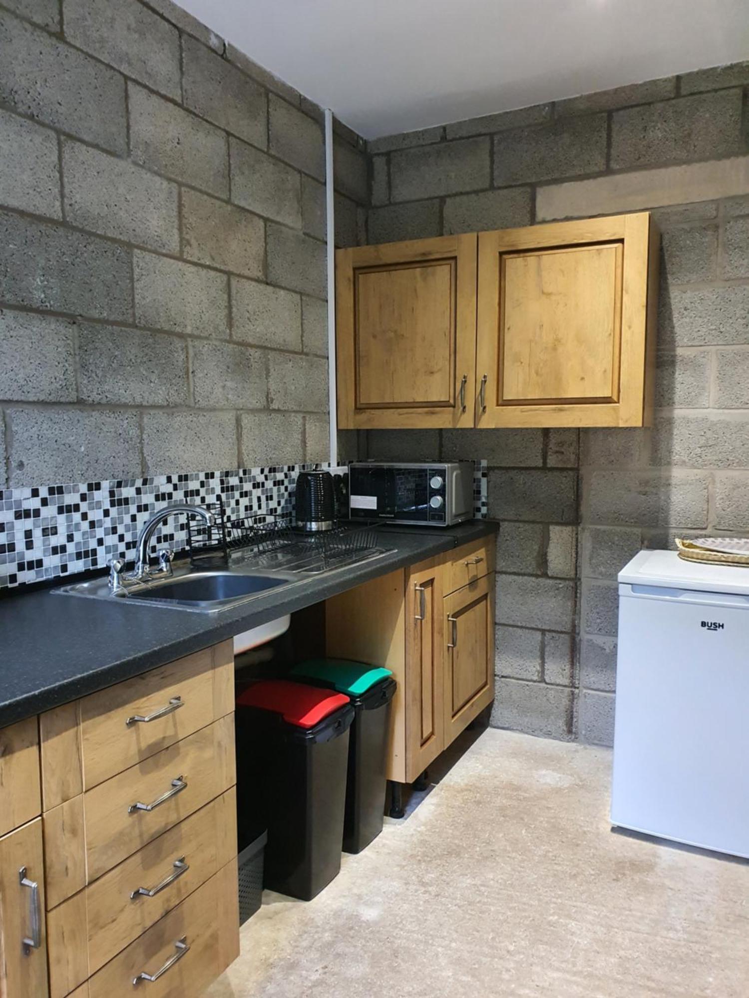 Gilfach Gower Farm Luxury Yurt With Hot Tub 호텔 아만포드 외부 사진
